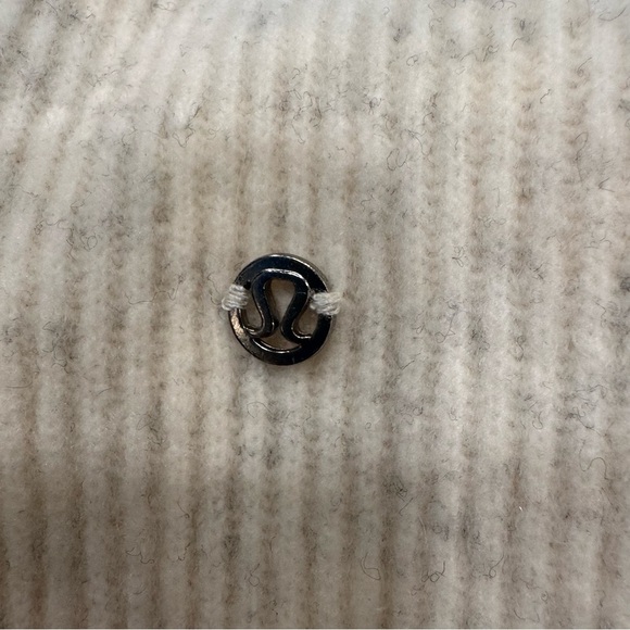 NWOT Lululemon Long Sleeve Sweater Dress Crew Neck Pockets Ivory & Gray Size S - Picture 3 of 10